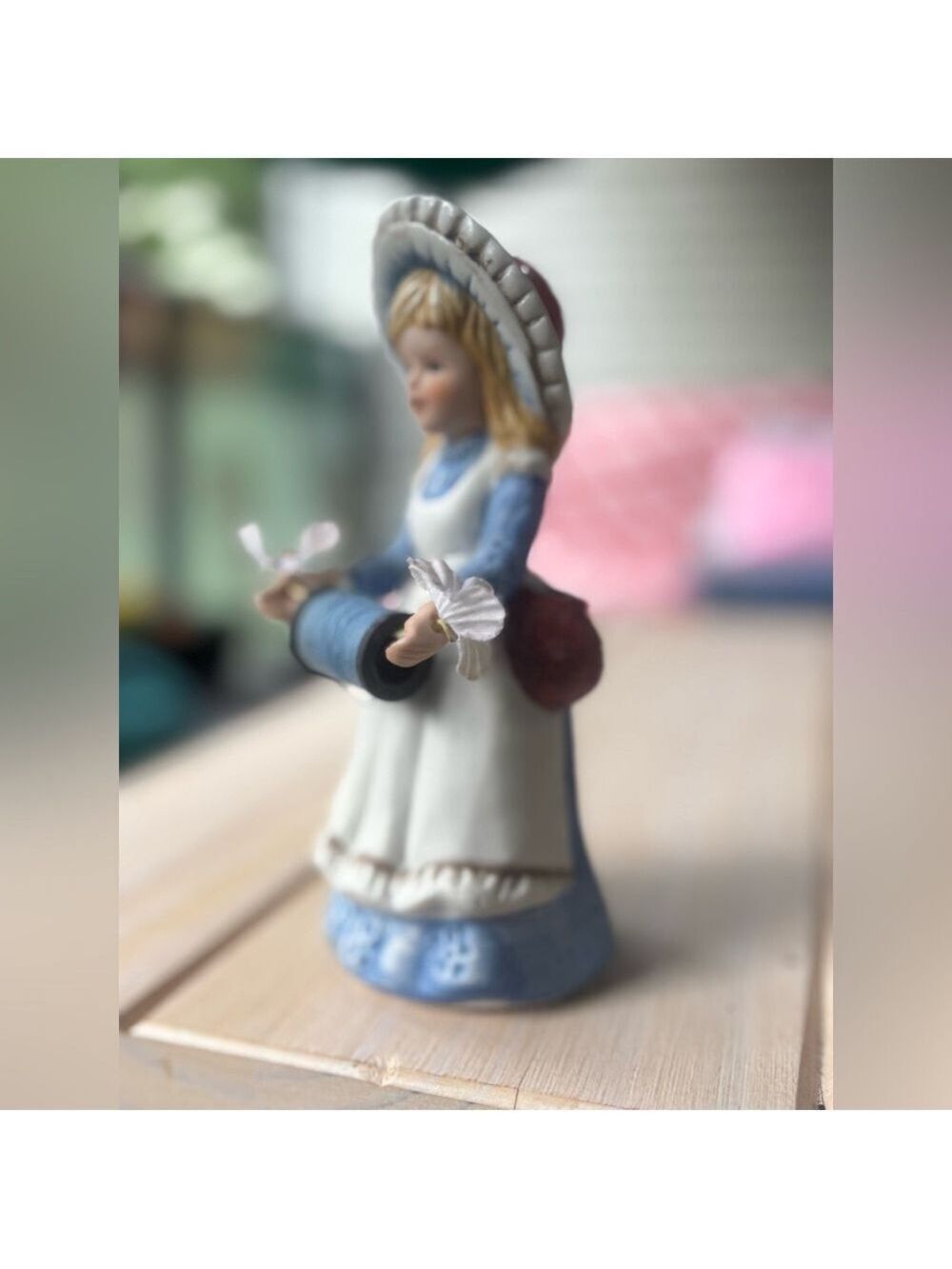VINTAGE Blue & White Porcelain Seamstress Figurine • Thread & Pins Craft Lady - Picture 6 of 16